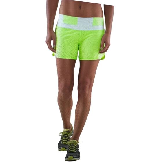 Lululemon Groovy Run Shorts Zippy Green Womens Sz 6 Zip Pocket Stretch Logo - Picture 2 of 9